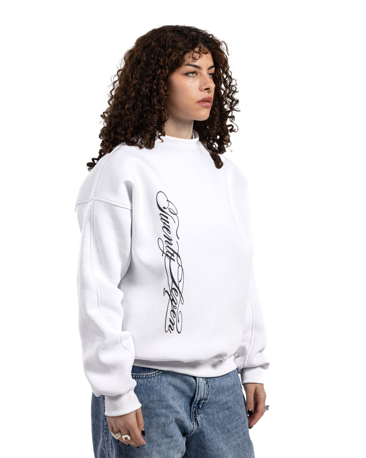 CLASSIC WHITE SWEATSHIRT