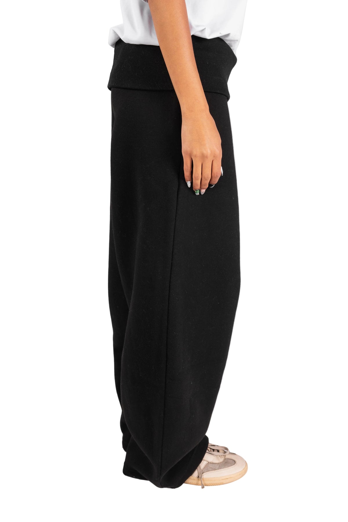 NOIR FOLDED SWEATPANTS